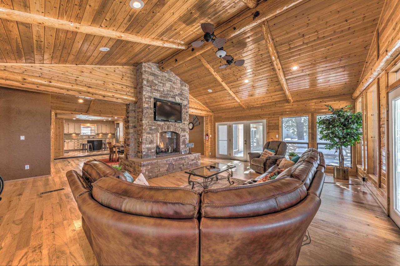 Spacious Ruidoso Home With Hot Tub And Fireplaces Extérieur photo