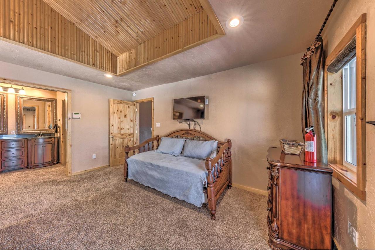 Spacious Ruidoso Home With Hot Tub And Fireplaces Extérieur photo
