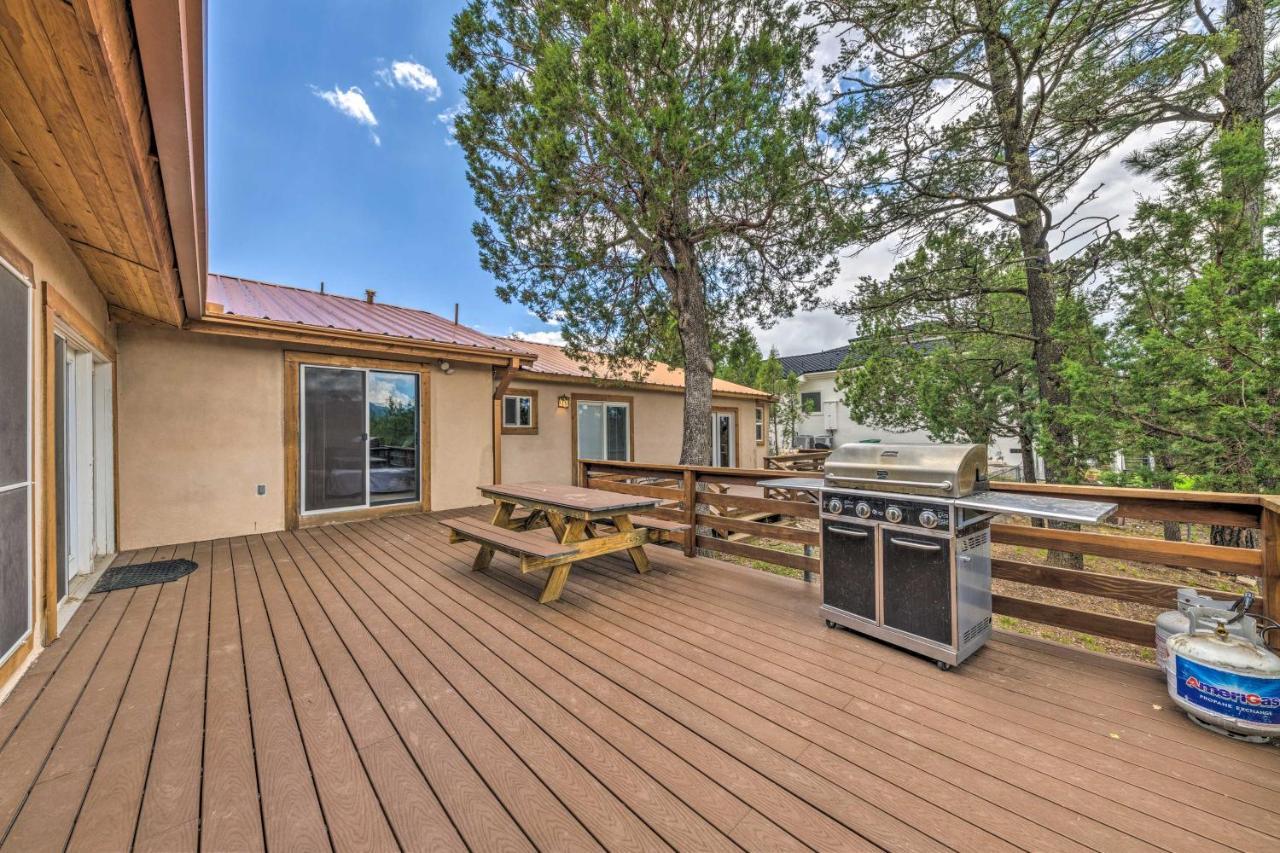 Spacious Ruidoso Home With Hot Tub And Fireplaces Extérieur photo